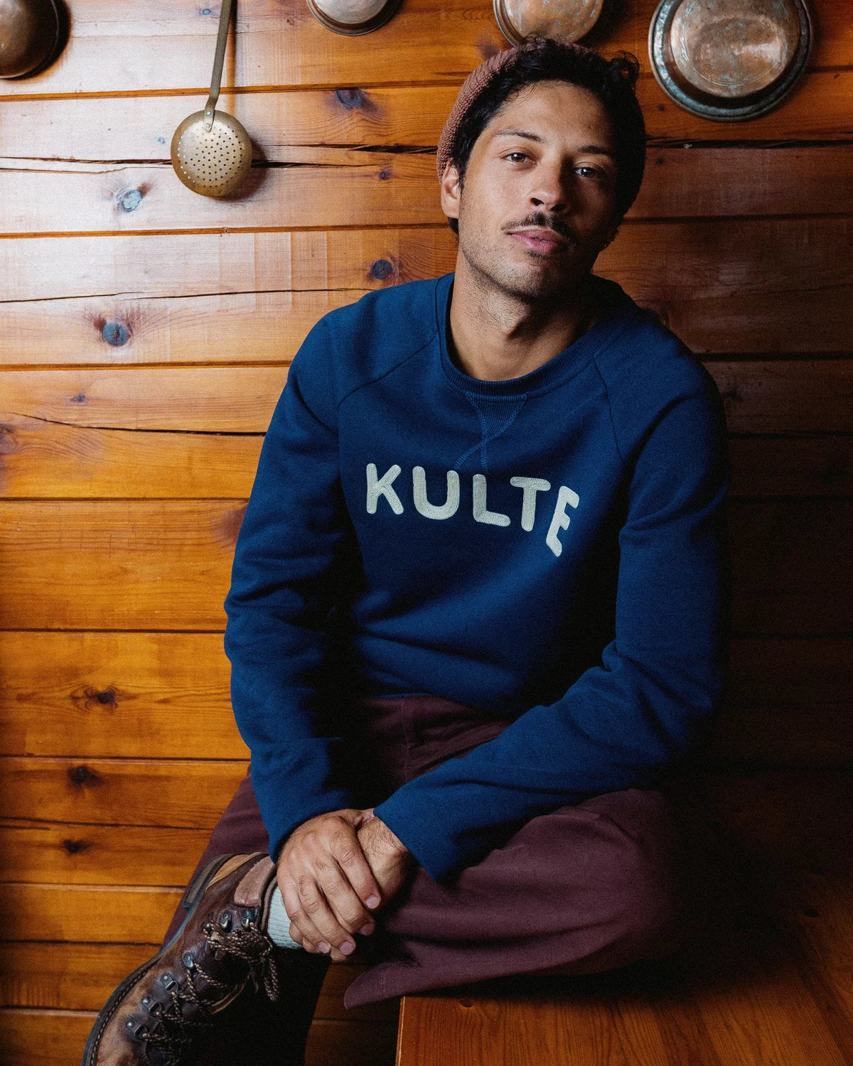 Sweat Rounded Bleu Marine KULTE, porté