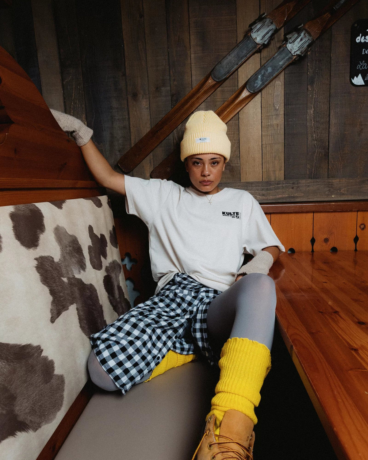 T-shirt Nagano off white KULTE, porté