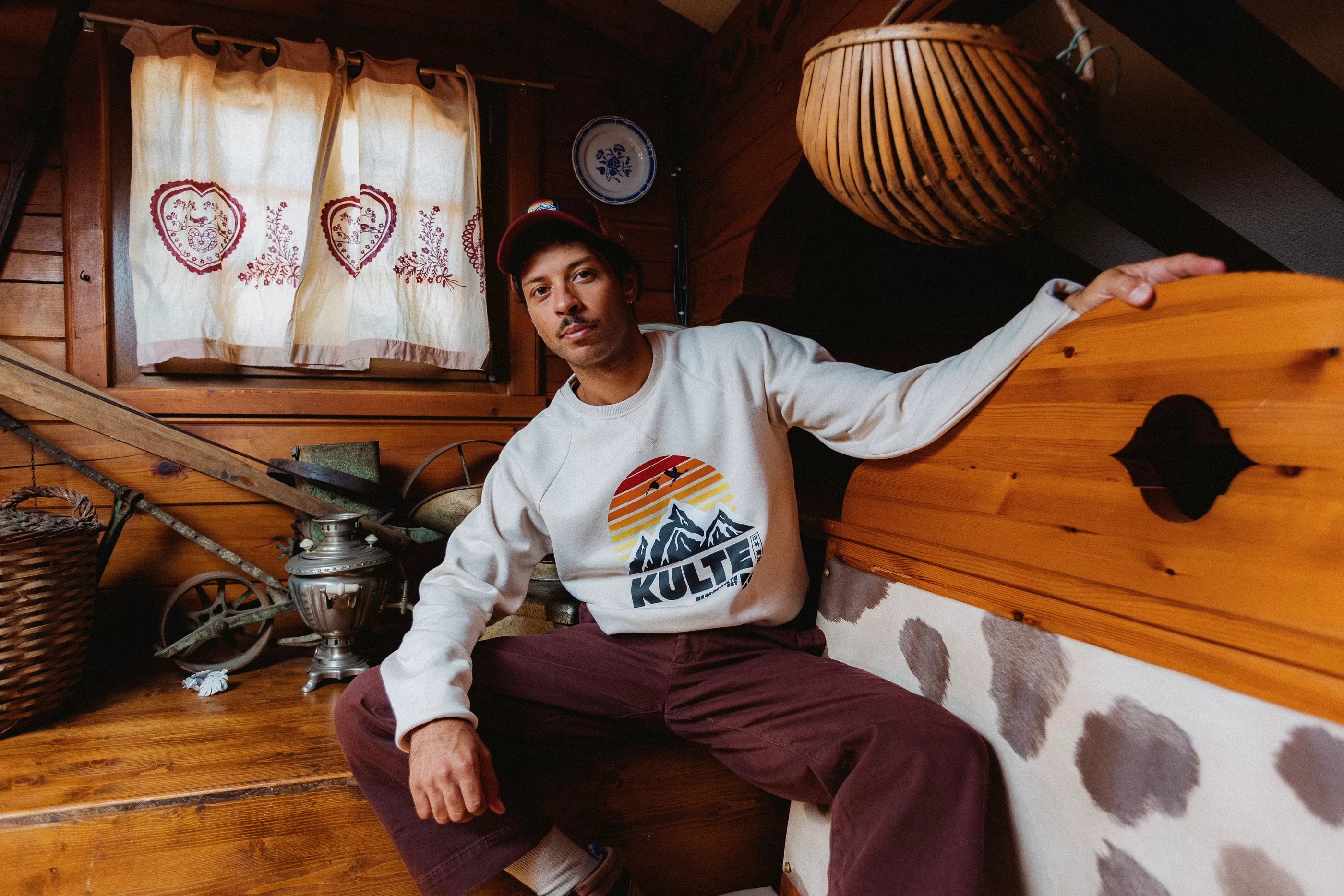 Sweat Nagano off white KULTE, porté
