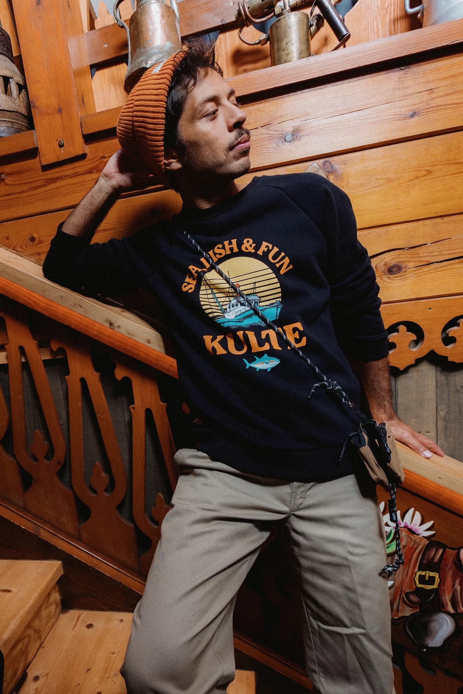 Sweat Chalutier Noir KULTE, porté